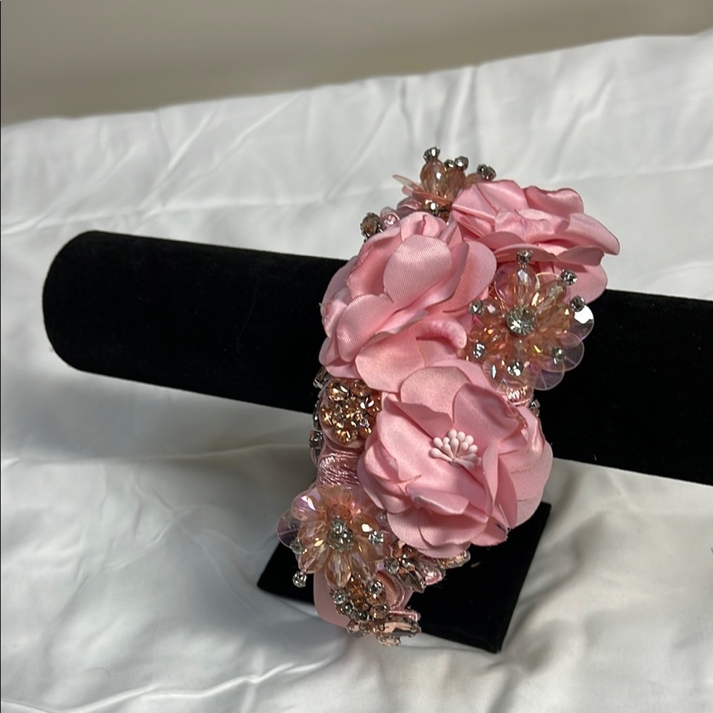 Elegant Pink Floral Headband - Picture 2 of 7